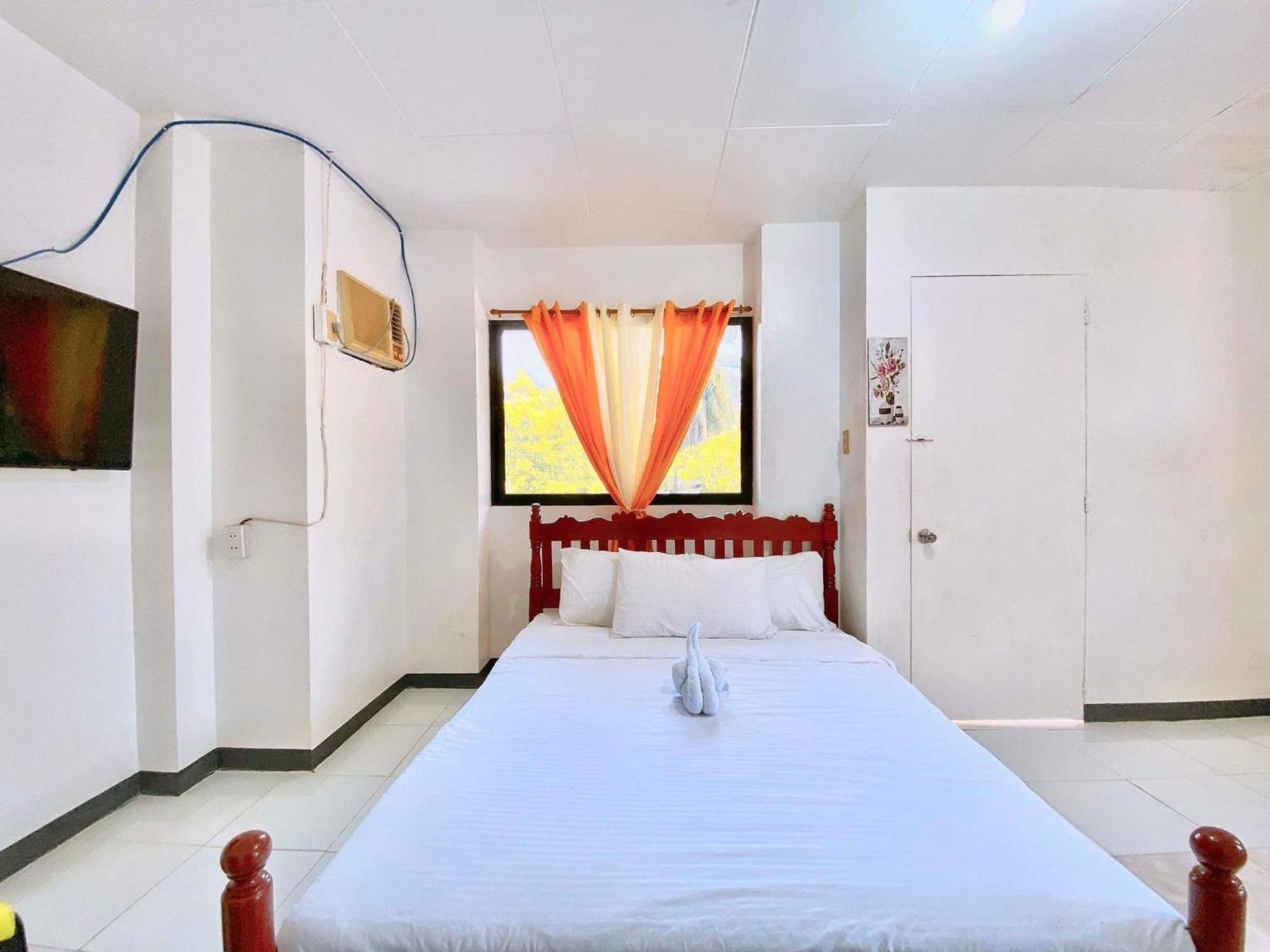 Luna Oslob Travellers Inn Bagian luar foto