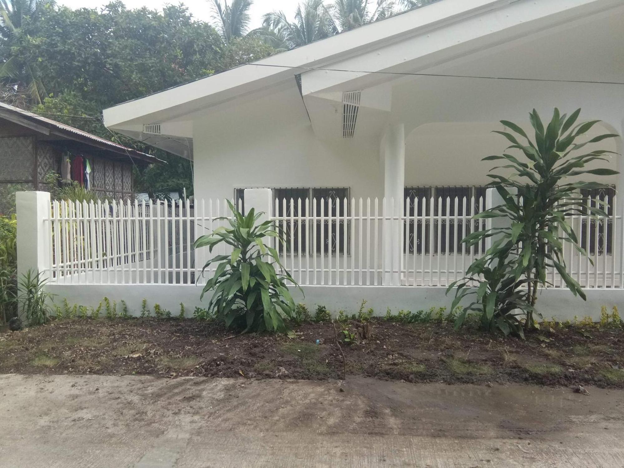 Luna Oslob Travellers Inn Bagian luar foto