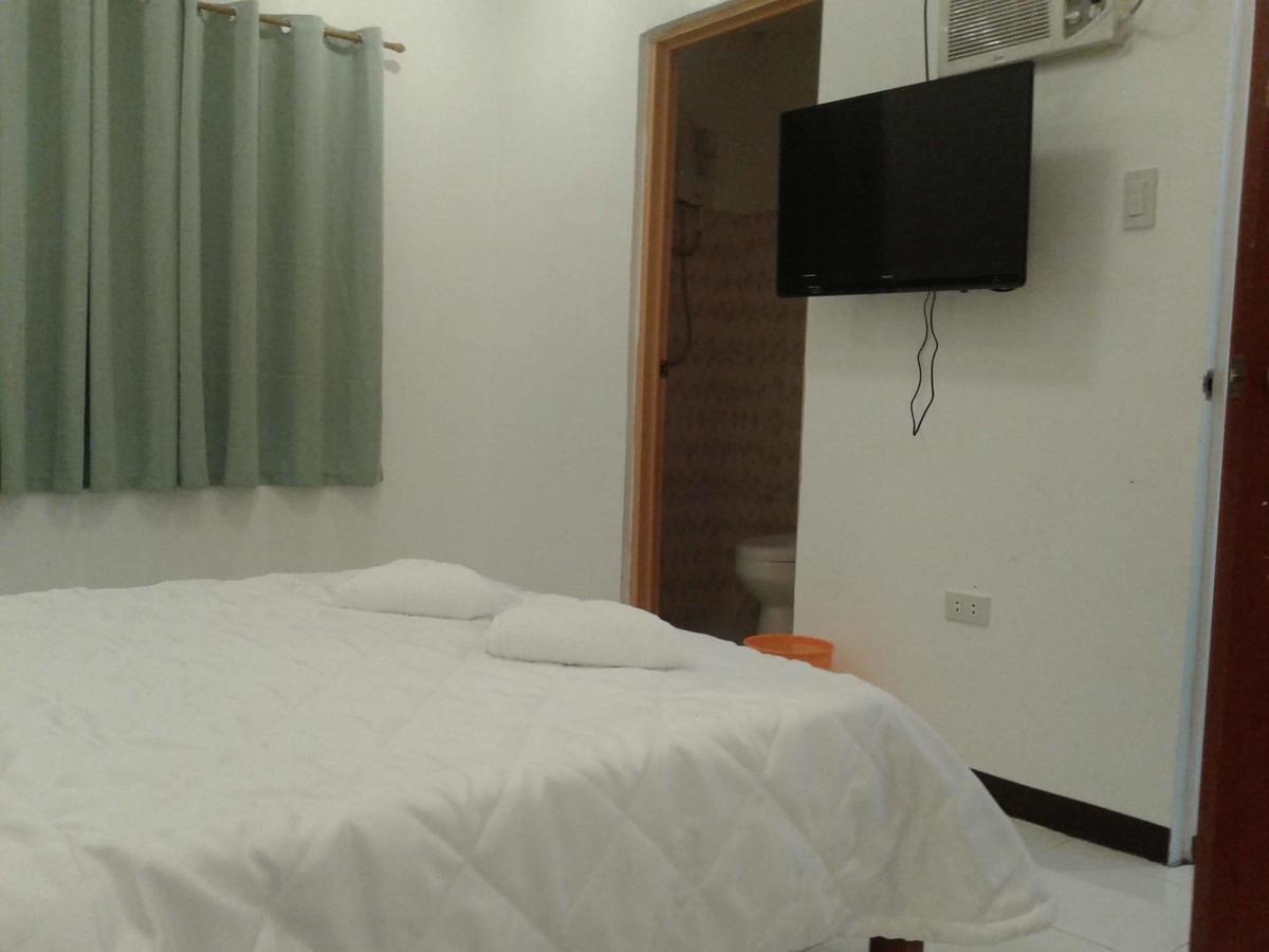 Luna Oslob Travellers Inn Bagian luar foto